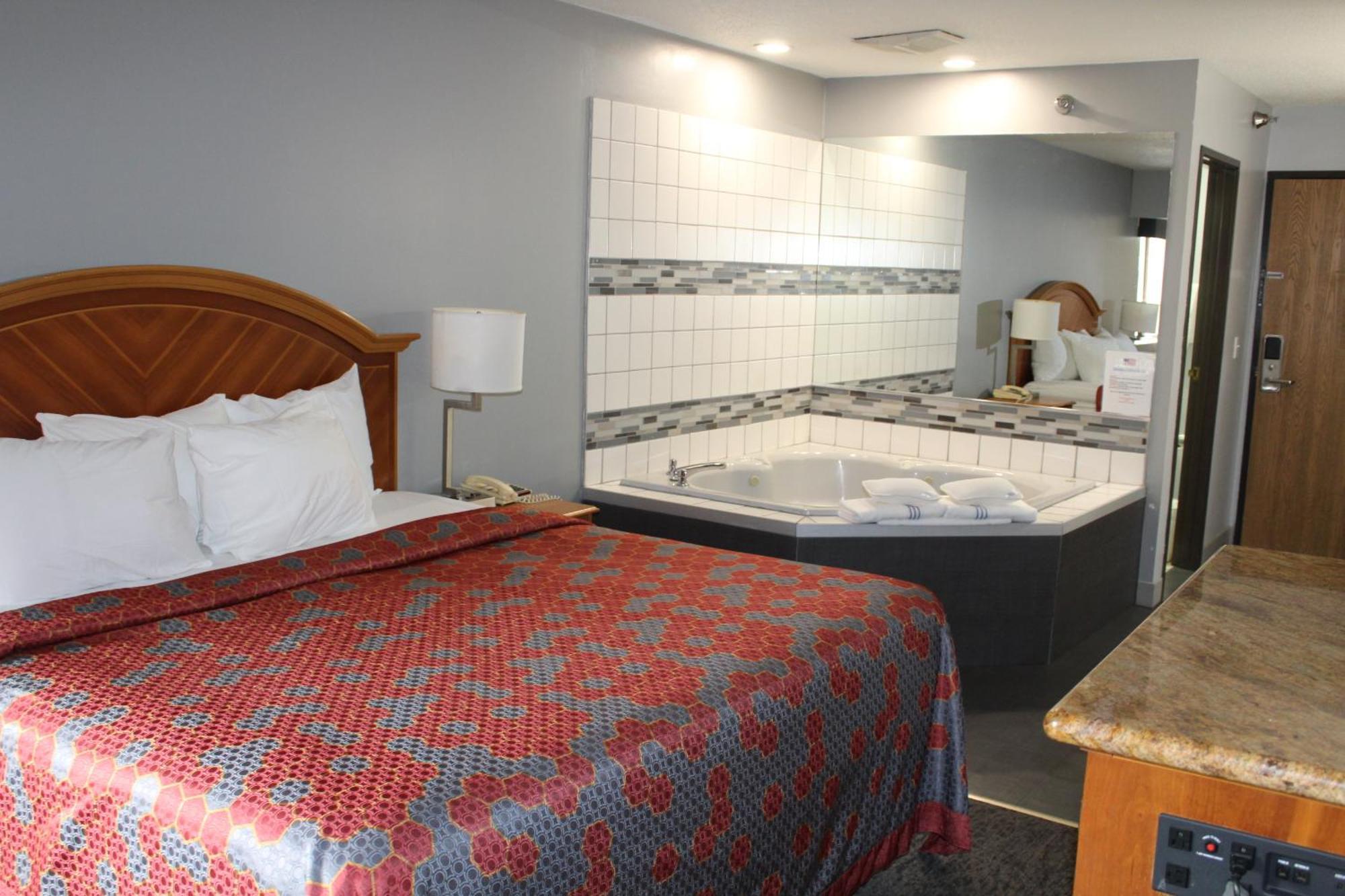 American Inn And Suites Ionia エクステリア 写真